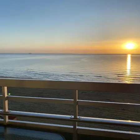 Sandy Beach Horizon شقة لارنكا