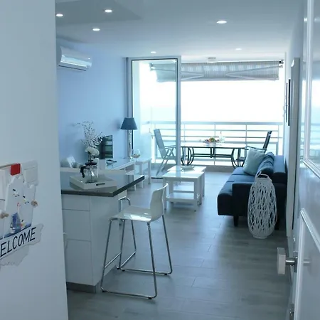 Sandy Beach Horizon Apartment